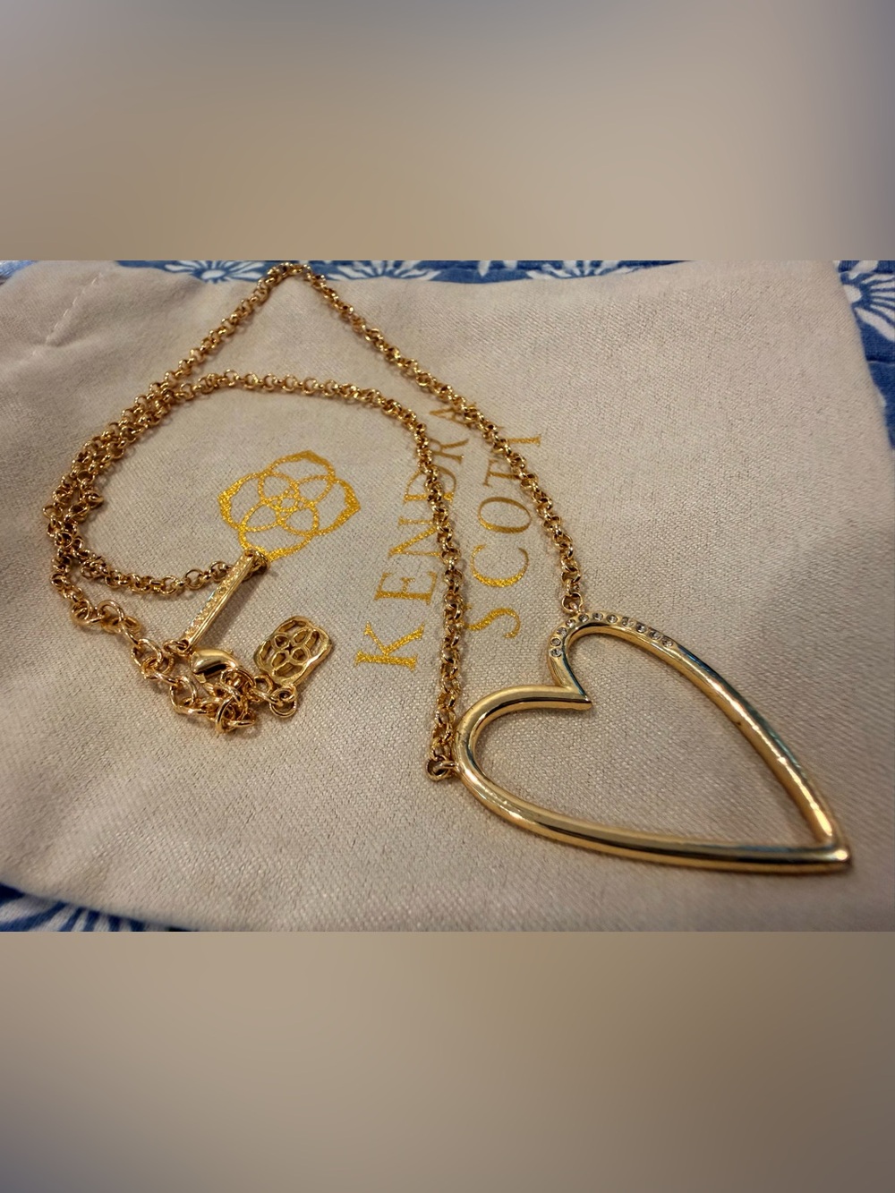 Kendra Scott Ansley Open Heart Pendant Necklace - Gold, GUC! - Picture 7 of 8